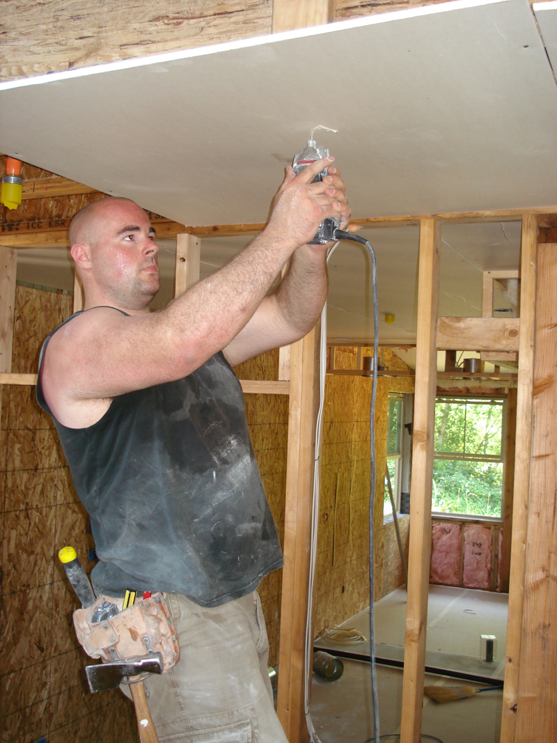 sheetrockhanging-15.jpg